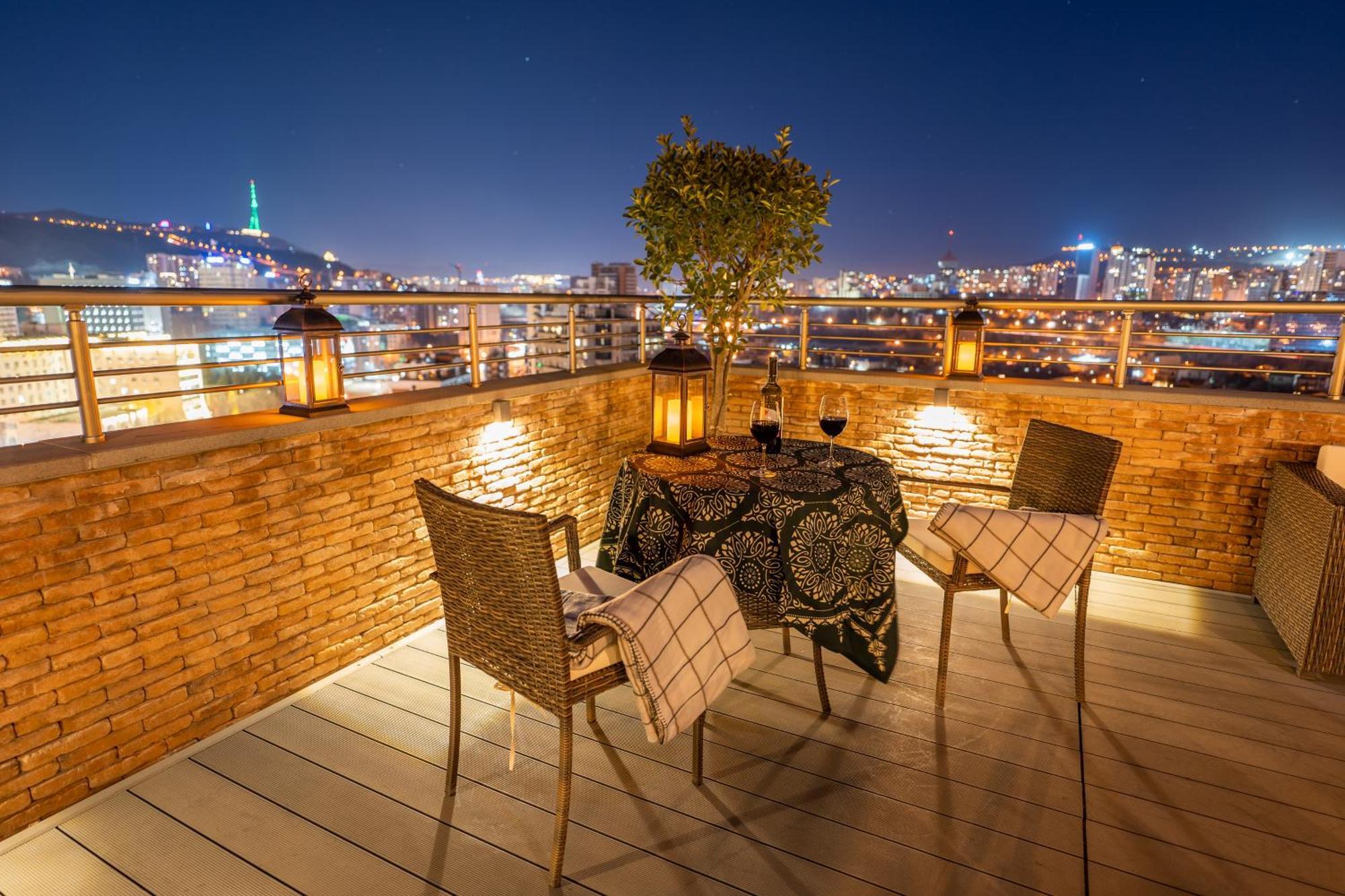 Reed Hotel Tbilisi Exterior foto